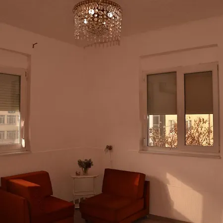 بيت شباب Sofiacitycentre - Metrostation Serdika *
